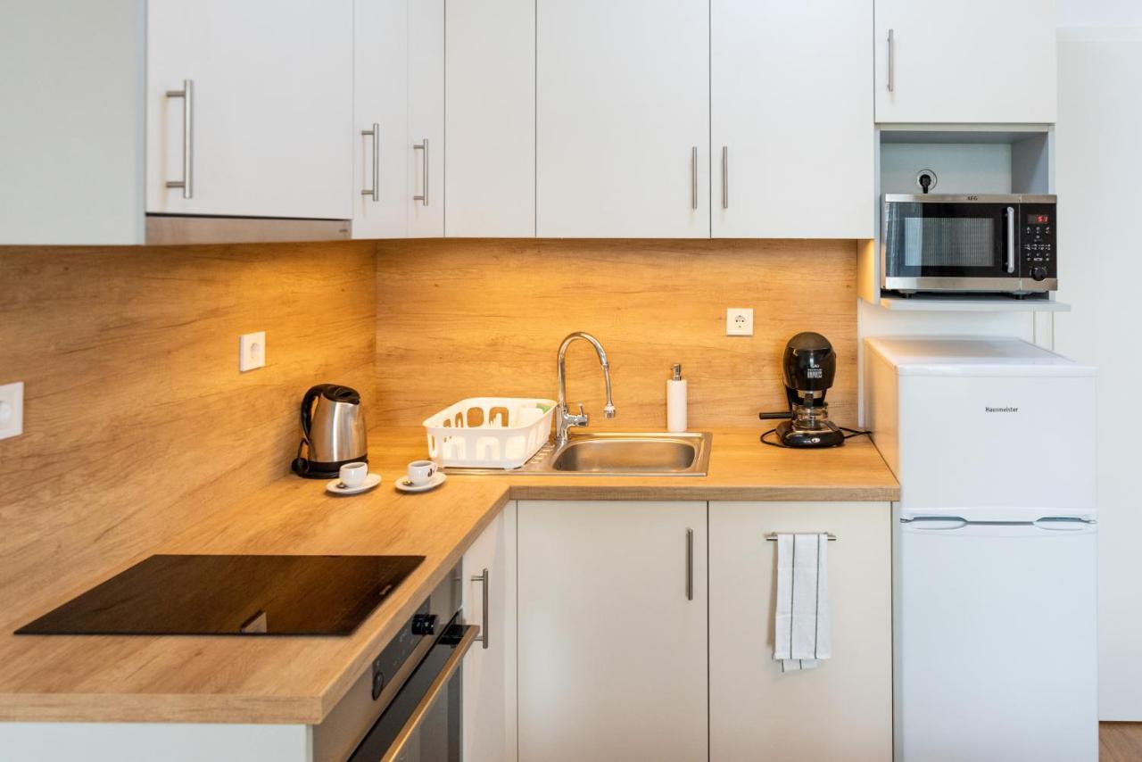 Sweet Home Apartman , 30Sqm Studio, Free Private Parking, Mountain View, Balcony, 20 Min From Downtown Budapest Extérieur photo