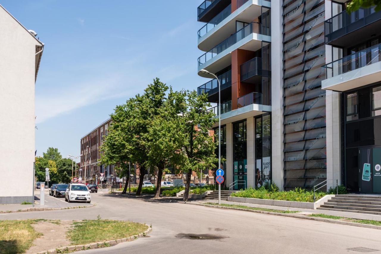 Sweet Home Apartman , 30Sqm Studio, Free Private Parking, Mountain View, Balcony, 20 Min From Downtown Budapest Extérieur photo