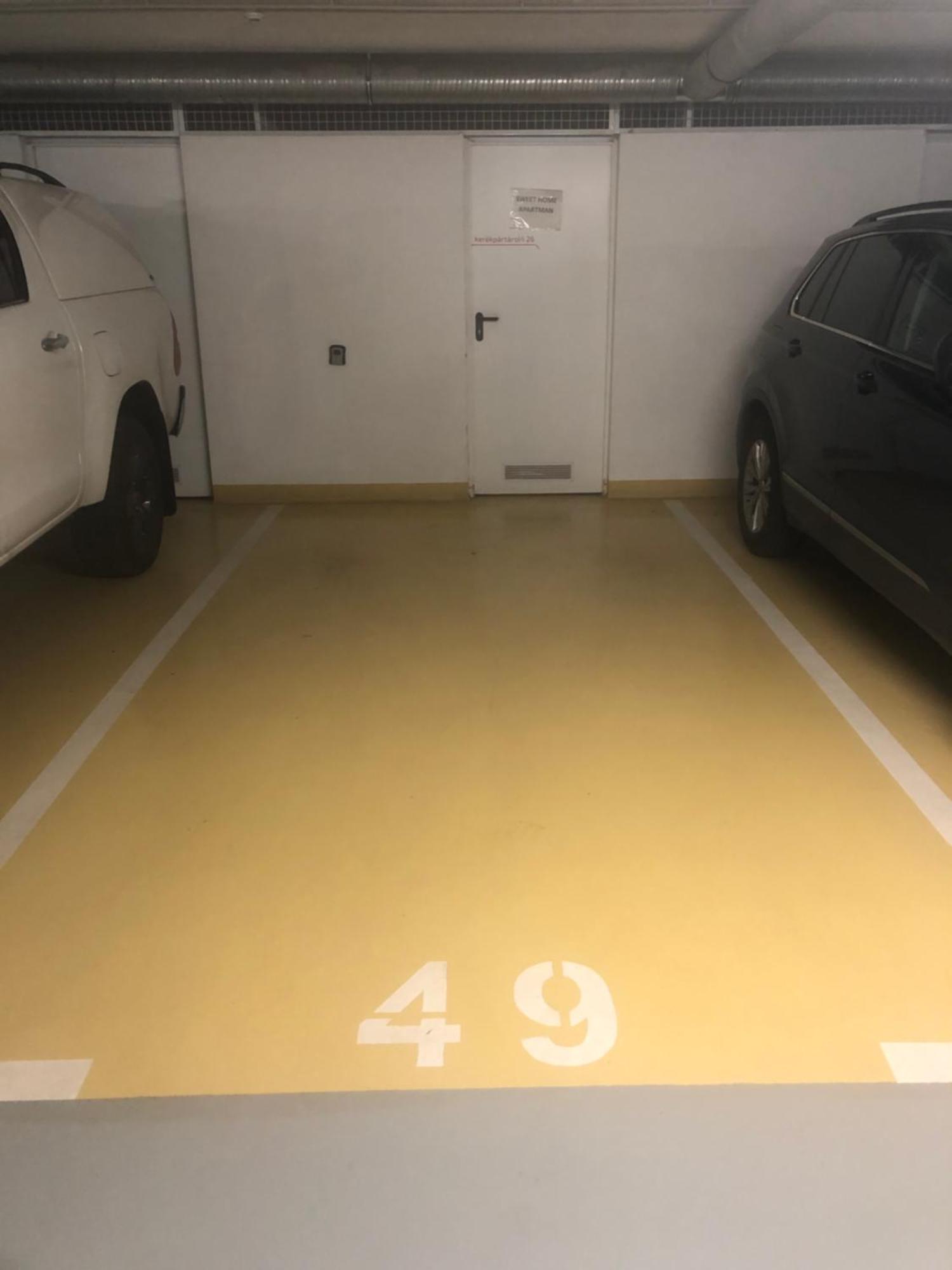 Sweet Home Apartman , 30Sqm Studio, Free Private Parking, Mountain View, Balcony, 20 Min From Downtown Budapest Extérieur photo